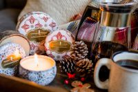 Aqua De Soi Holiday 9 oz Tin Candles